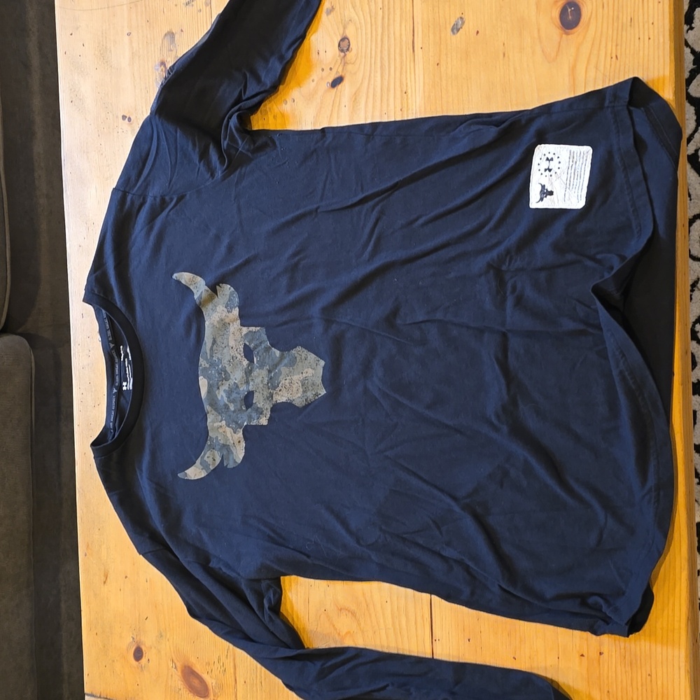 Under Armour Black Long Sleeve Tee